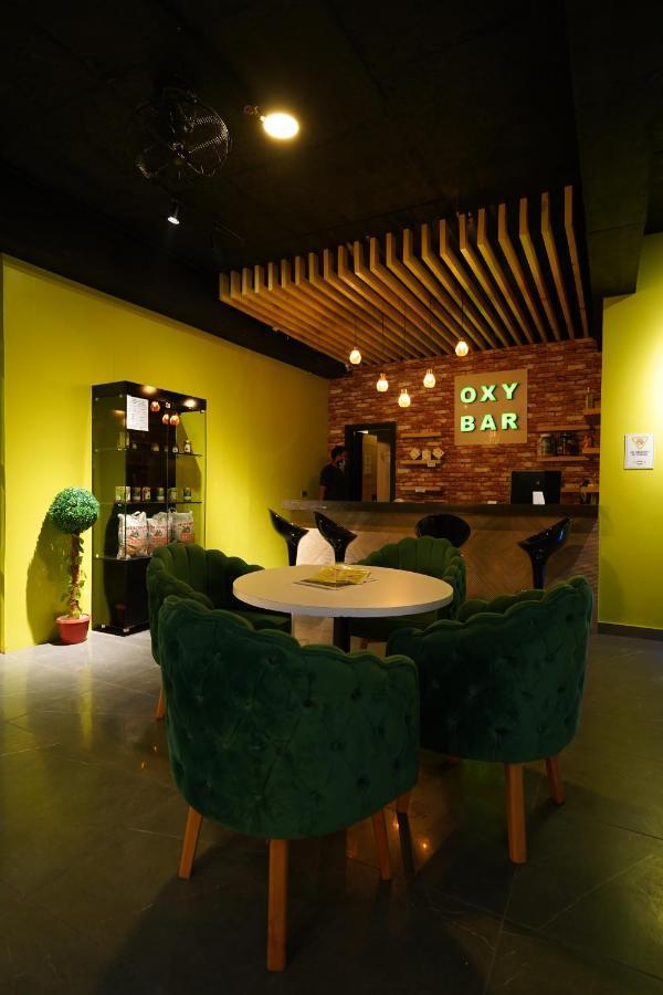 Oxygym Club Hotel & Suites Faisalabad Exterior photo