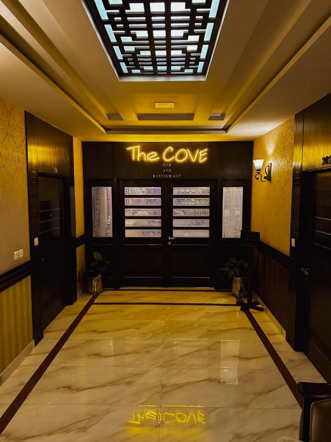 Oxygym Club Hotel & Suites Faisalabad Exterior photo